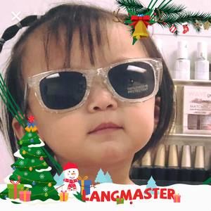 Meet your Posher, Nam huyen